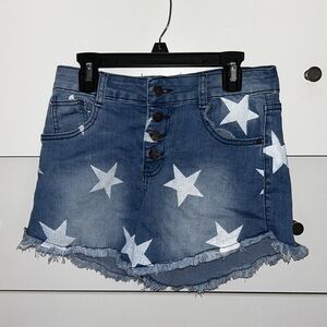 WOMENS STAR DENIM SHORTS - NEVER WORN - size US 5 - HIGH RISE